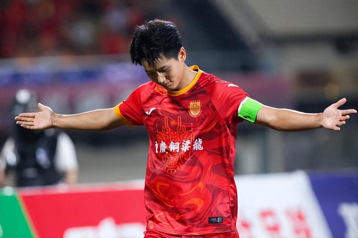 开云-向余望和李镇全亮相新去处！已抽出“渝超”8强对阵，引发热议